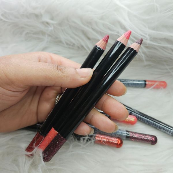 Lápis labiais cremosos com glitter - conjunto de 3
